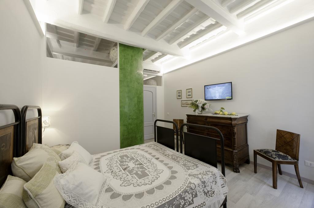 Vittoria Suite Roma Quarto foto